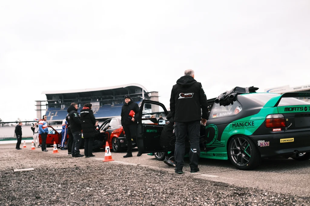 DMV BMW 318ti Cup